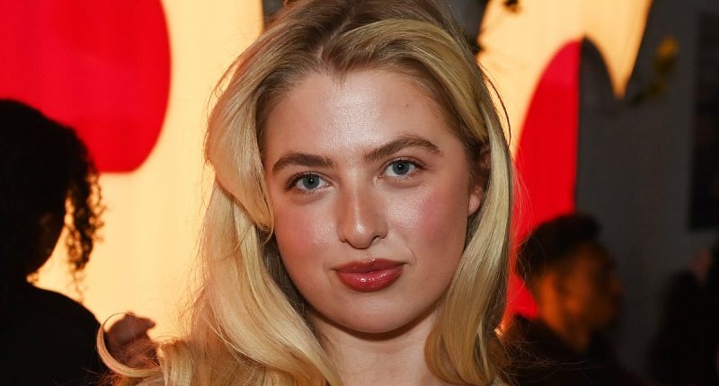 Anais Gallagher hits back at nepo baby accusations