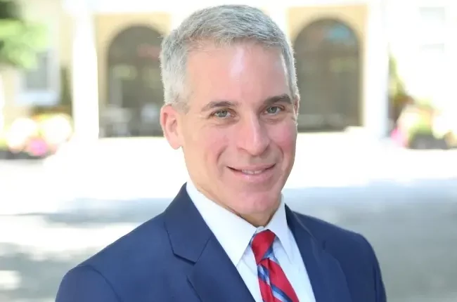 Attorney Brian Steel Wife, Age, Net Worth, Kids, Salary, Cost |
