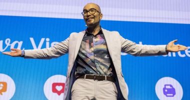 One of the billionaire bosses of one of ï»¿Australia's most successful start-ups says he'll give away half of his $7 billion fortune.The co-founder of software company Canva, Cameron Adams has signed up to tycoons Bill Gates, Melinda Gates and Warren Buffett's The Giving Pledge, along with his wife, Lisa Miller the AFR reports.ï»¿