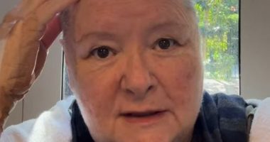 Magda Szubanski reveals she has a cancer