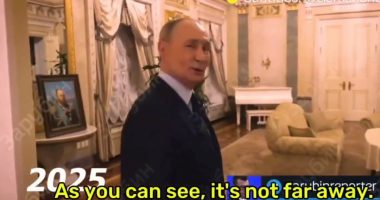 Putin giving a tour of his luxurious Kremlin apartment.