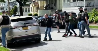 Chaotic video shows Massachusetts ICE arrest being disrupted by 'unruly' crowd, leading to 2 arrests