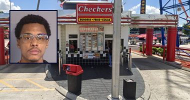Checkers worker shoots customer dead after mayo fight: Cops