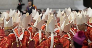 Conclave to elect new pope begins as doors to Sistine Chapel close