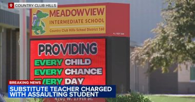 Country Club Hills substitute teacher Cheryl Moore charged with assaulting student at Meadowview Intermediate School, police say