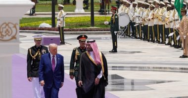 Crown prince greets Trump for elaborate Saudi welcoming ceremonies