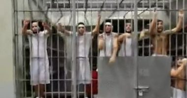 Deported 'Tren de Aragua gangsters' scream inside El Salvador prison
