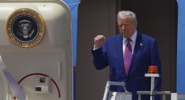 Donald Trump claim that luxury Qatari jet was 'gift' under scrutiny