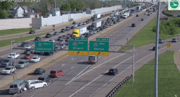 Driver suddenly stops in middle of highway, causes multi-car crash, then leaves: video