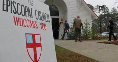 Episcopal Church halts refugee partnership with feds over white South Africans