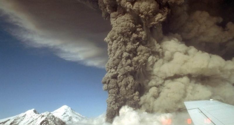 Fears huge volcano is set to ERUPT amid spike in earthquakes