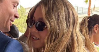 Flirty Sydney Sweeney chats up A-list hunks at Las Vegas party