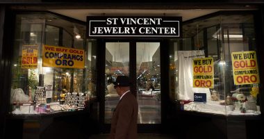 Gold rush hits US jewelers amid economic uncertainty