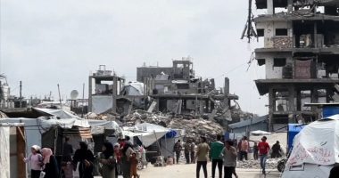 Hamas-Israel war updates: Israeli strikes across Gaza Strip kill dozens and force main hospital to close, health officials say