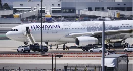 Hawaiian Airlines flight diverted on San Diego tarmac over possible bomb threat; person arrested