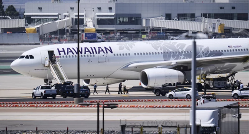 Hawaiian Airlines flight diverted on San Diego tarmac over possible bomb threat; person arrested