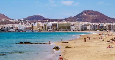 Las Canteras Beach in Las Palmas, Gran Canaria, Spain.