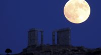 Hot Takes: This Will Make You Laugh - Full Moon Rises As Palestine Protester Pantsed!