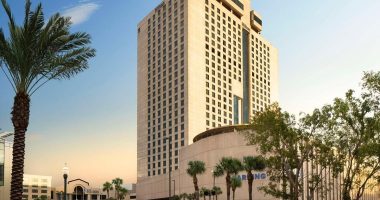 Huge hotel cancels loyal customer's room to sell back at 4x price