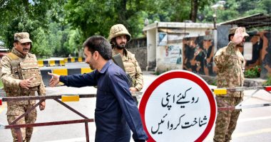India and Pakistan ceasefire shaken by overnight border fighting in disputed Kashmir region