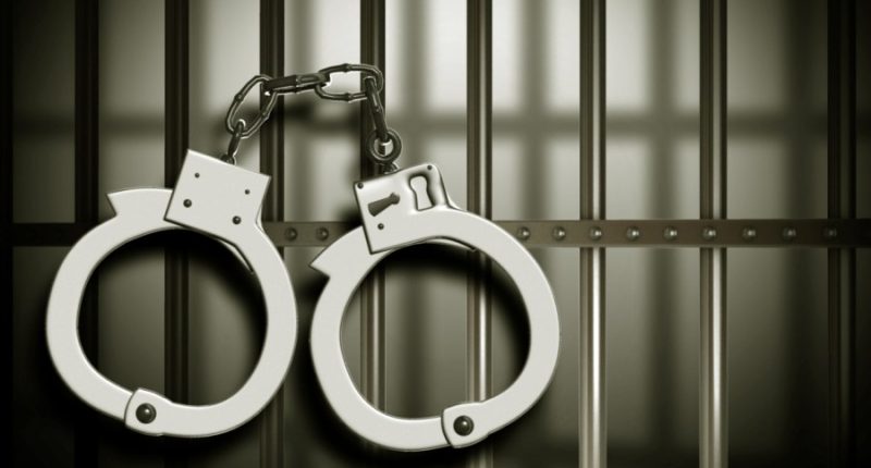 Jail employee arrested for role in New Orleans escaped inmates