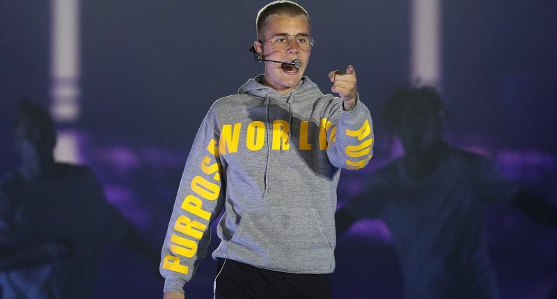Justin Bieber shocks fans with SZA duet at surprise concert