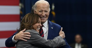 Kamala attempts to bury the hatchet with the Bidens… via X