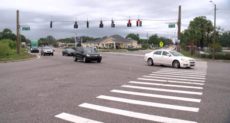Lake Wales approves contract for red light and school zone speed cameras