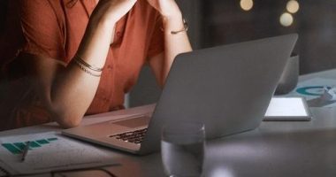 Majority of Australians considering second job to make ends meet, research shows