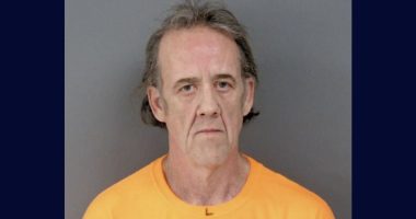 Man tried to saw off neighbor's head with steak knife: Cops