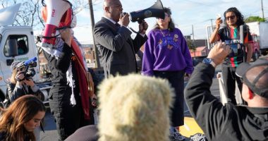 Mayor Baraka of Newark, New Jersey, arrested at ICE detention center he has been protesting