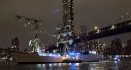 Mexican navy ship hits Brooklyn Bridge