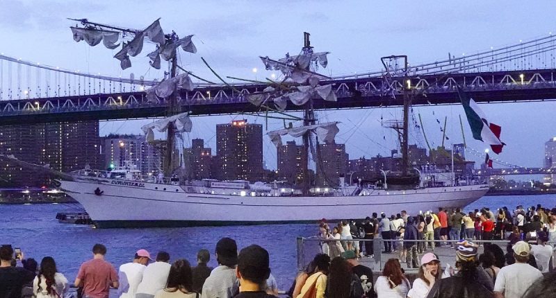 Mexico president issues statement after deadly Brooklyn Bridge crash