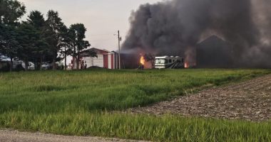 Multiple agencies respond to large fire in Weldon