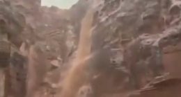 Flash flood in Petra, Jordan, forcing tourist evacuation.