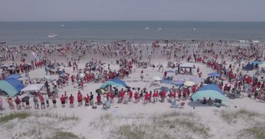 Nearly 2,000 people baptized at Jacksonville's Hanna Park