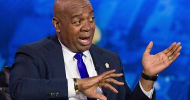 Newark Mayor Ras Baraka set to appear in court on charge of trespassing at immigration facility