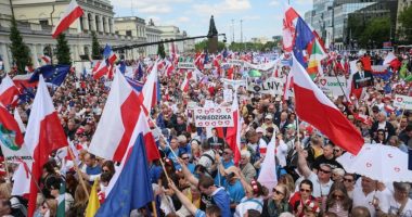 Supporters of Polish presidential candidate Rafal Trzaskowski at the start of the Great Patriots March in Warsaw on May 25