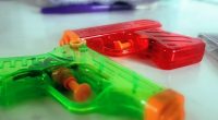 Squirt guns