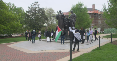 Pro-Palestine student protestors return to Alma Mater at U of I