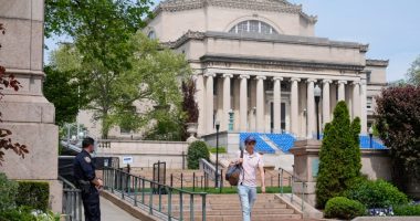 Pro-Palestinian demonstrators clash with security guards at Columbia University