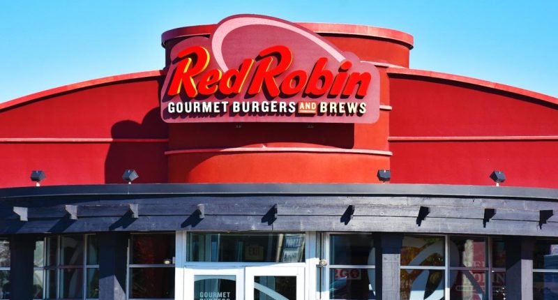 Red Robin plans to close 15 restaurants in 2025