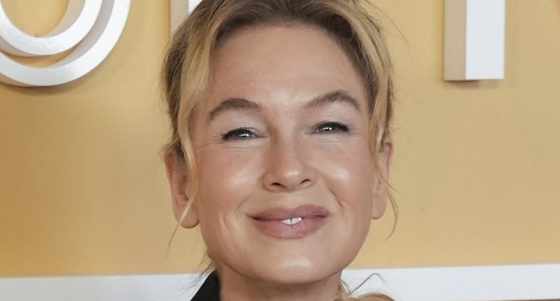 Renee Zellweger debuts shock new look on set
