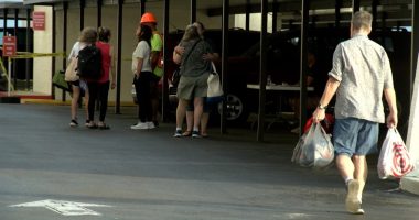 Residents forced to evacuate Clearwater condo allowed to retrieve belongings