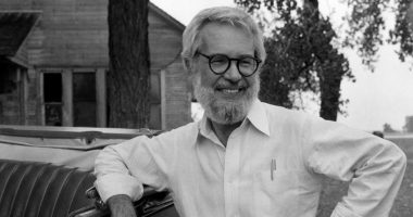 Robert Benton, Oscar-winning filmmaker of 'Kramer vs. Kramer,' dies at 92