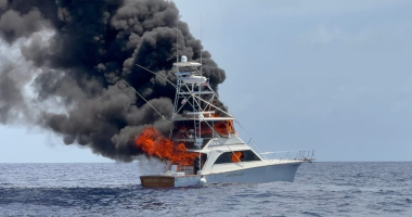 32 passengers rescued from sinking yacht in Miami
