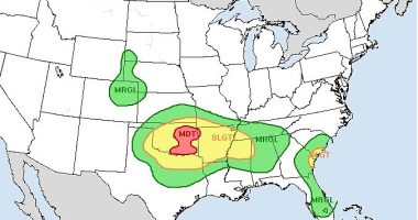 Severe thunderstorms wreak havoc on Memorial Day holiday travel