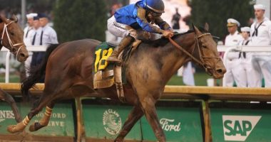 Sovereignty outduels 3-1 favorite Journalism in stretch to win 151st Kentucky Derby in the slop
