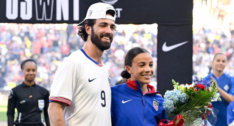 Sports news: Chicago Stars FC forward Mallory Swanson, Chicago Cubs shortstop Dansby Swanson expecting 1st child