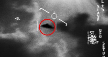 Top NASA official breaks 30-year silence to reveal shock UFO footage